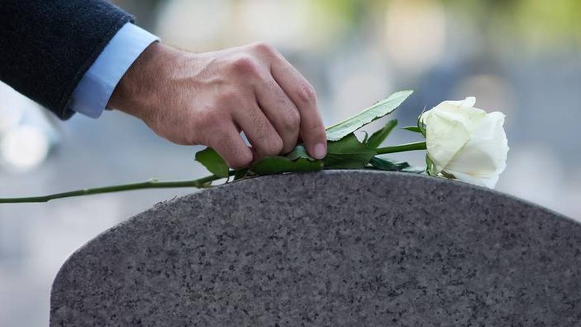 A Surgeons Sudden Death
