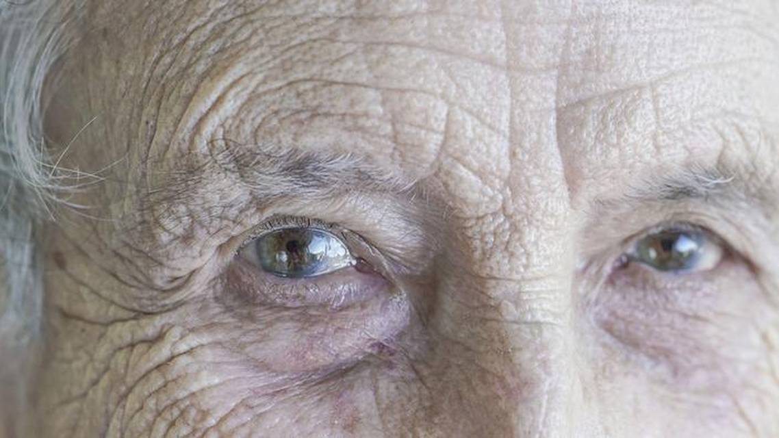 A Noninvasive Alternative to Cataract Surgery
